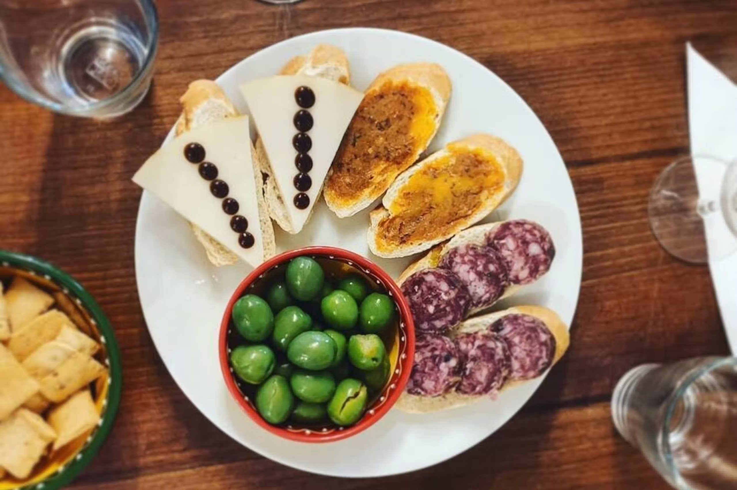Cata guiada de tapas y vinos en cordoba