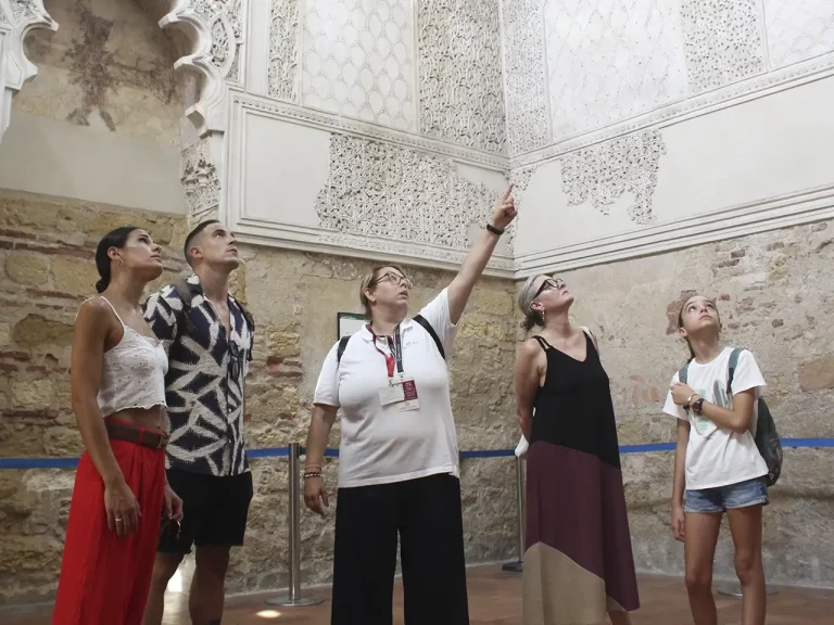 visita guiada mezquita de cordoba y juderia 4 768x576